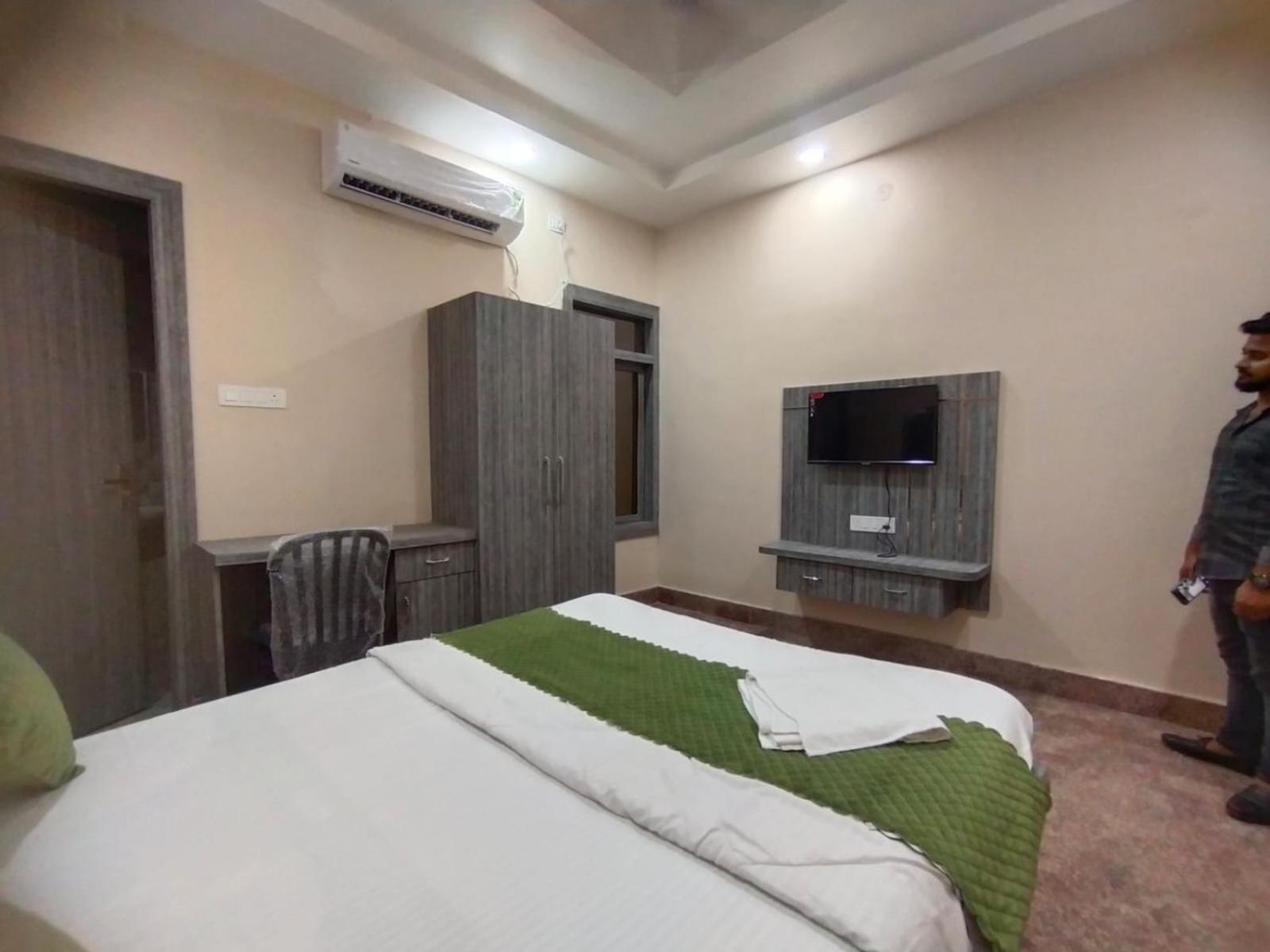 Hotel Utsav Palace Kānpur Exterior photo