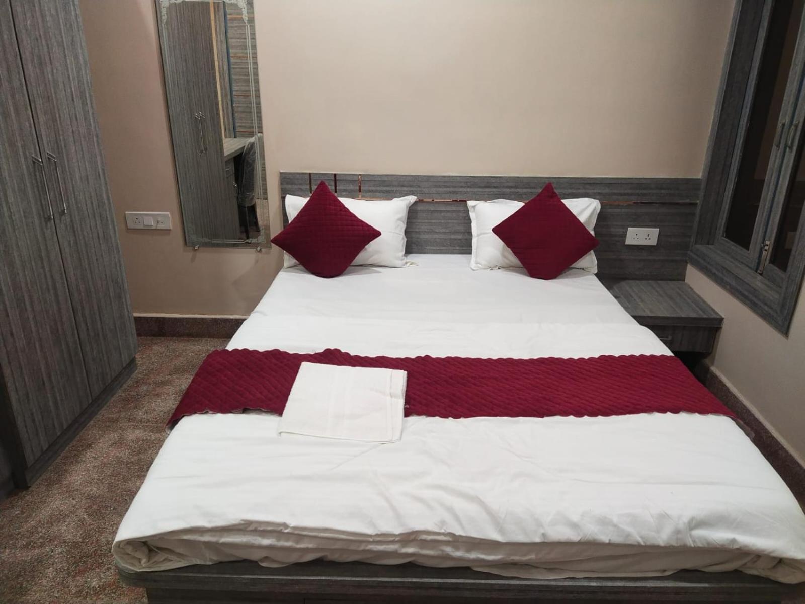Hotel Utsav Palace Kānpur Exterior photo