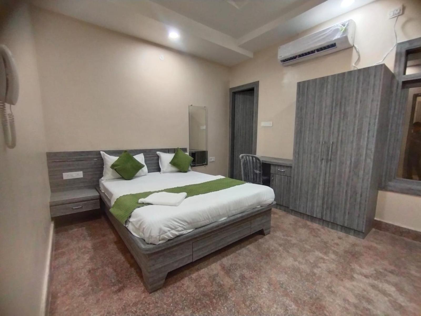 Hotel Utsav Palace Kānpur Exterior photo